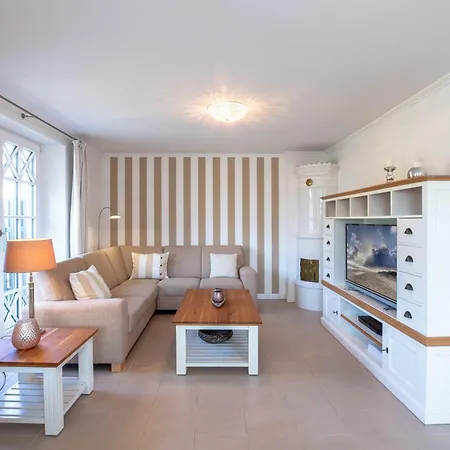 Alt Haus 1