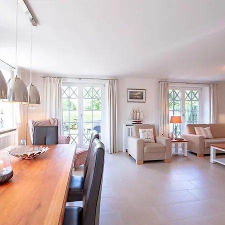 Vakantiehuis Alt Haus 1 *